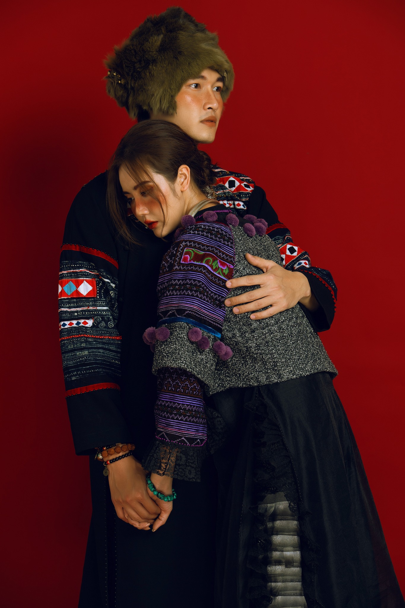 Sau màn cầu hôn lung linh, Đình Tú tung loạt ảnh cưới 