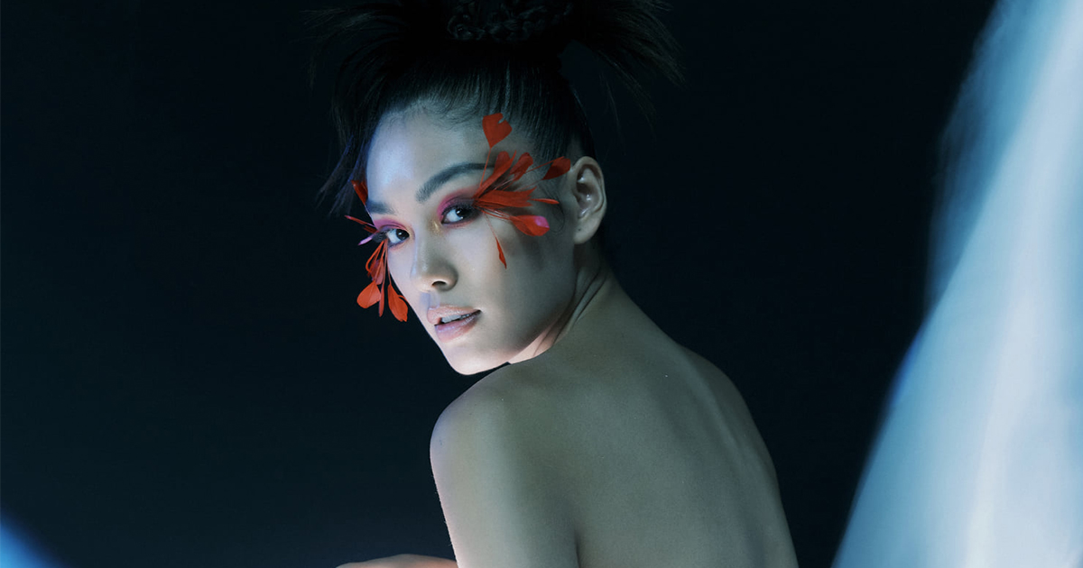 Thảo Nhi Lê chụp hình nude lấy tên Mẹ Âu Cơ nhưng tạo hình lại giống hồ ly