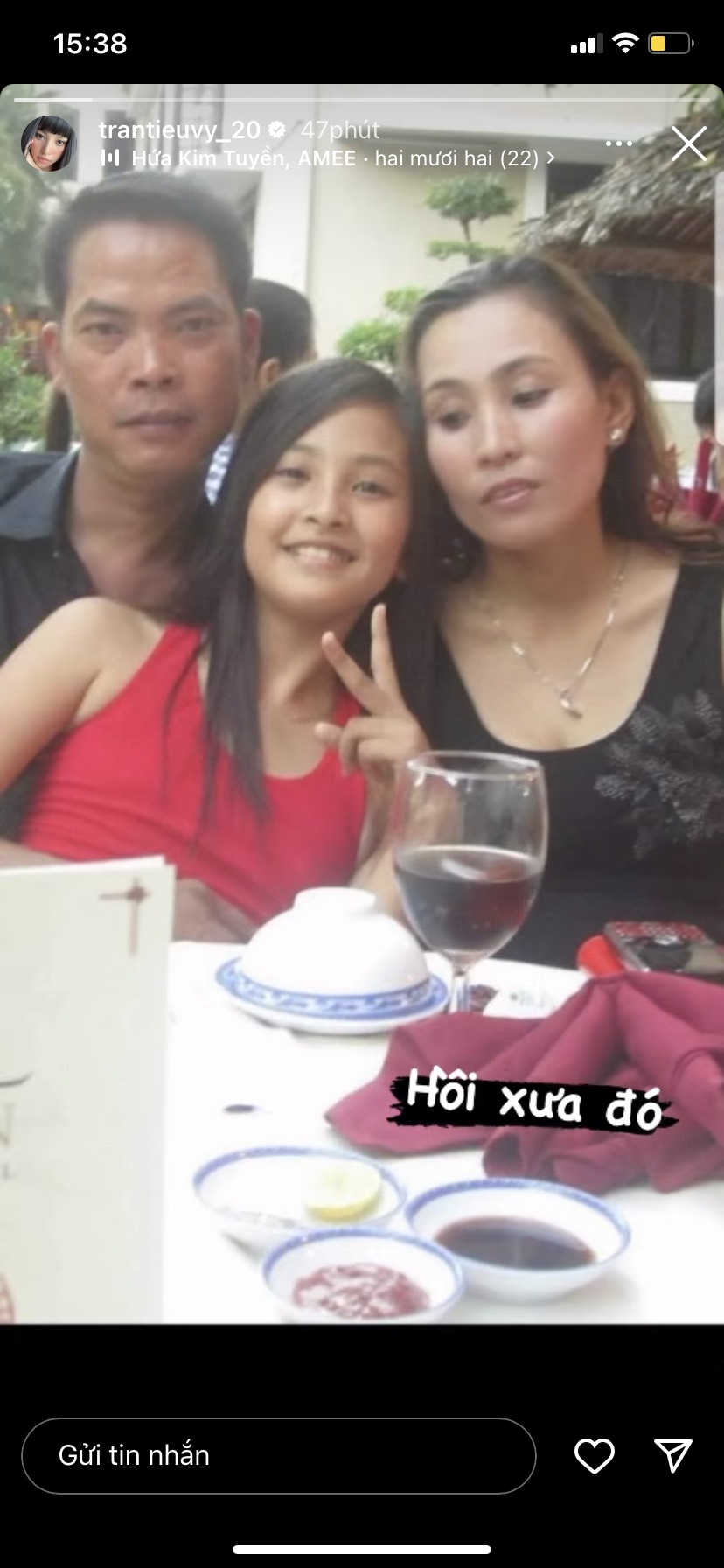 Tiểu Vy tự tin khoe ảnh thời còn da đen, mặt bầu bĩnh - Ảnh 5