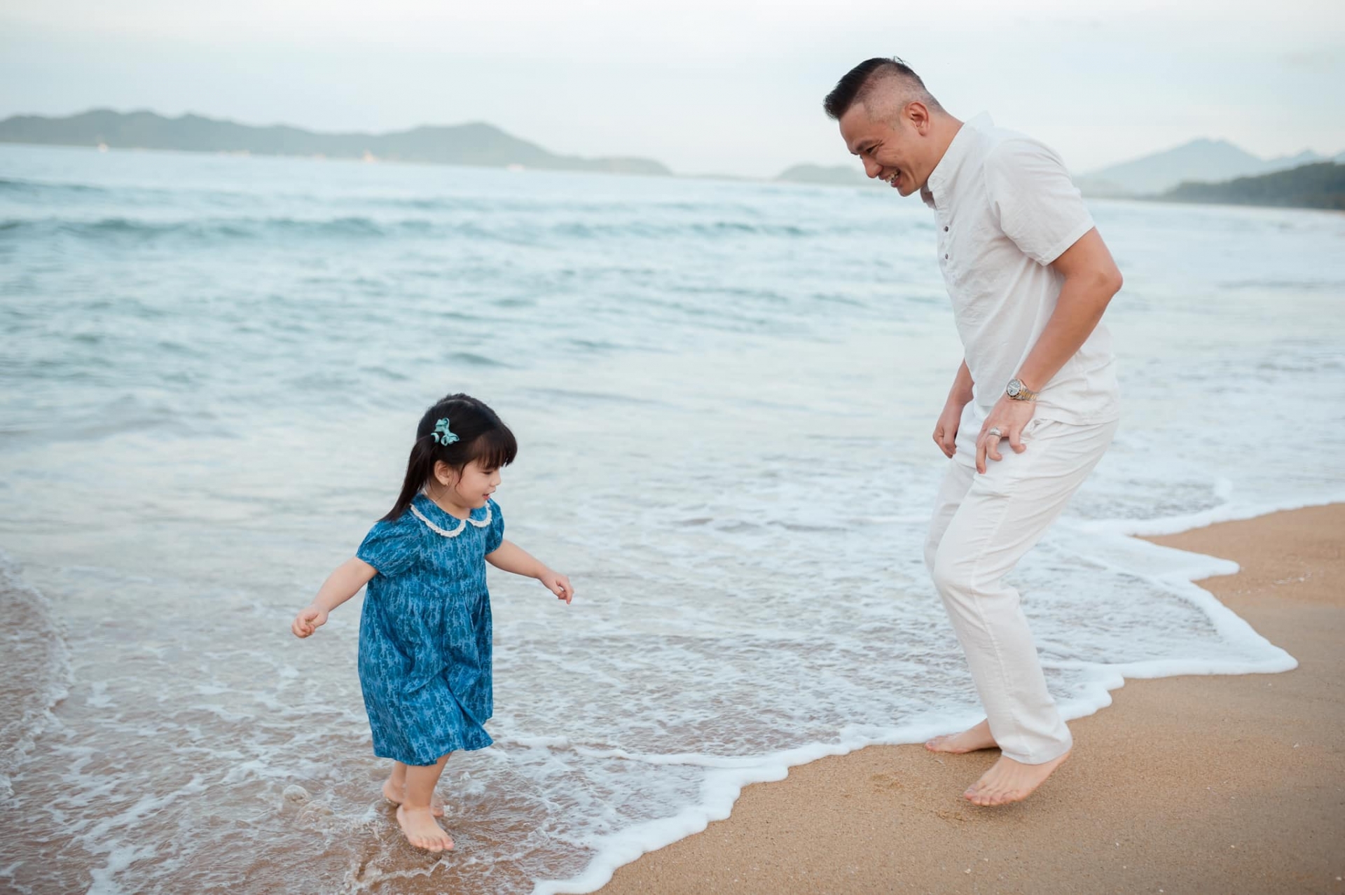 Con trai Jennifer Phạm cao vượt cả mẹ lẫn bố dượng - Ảnh 10