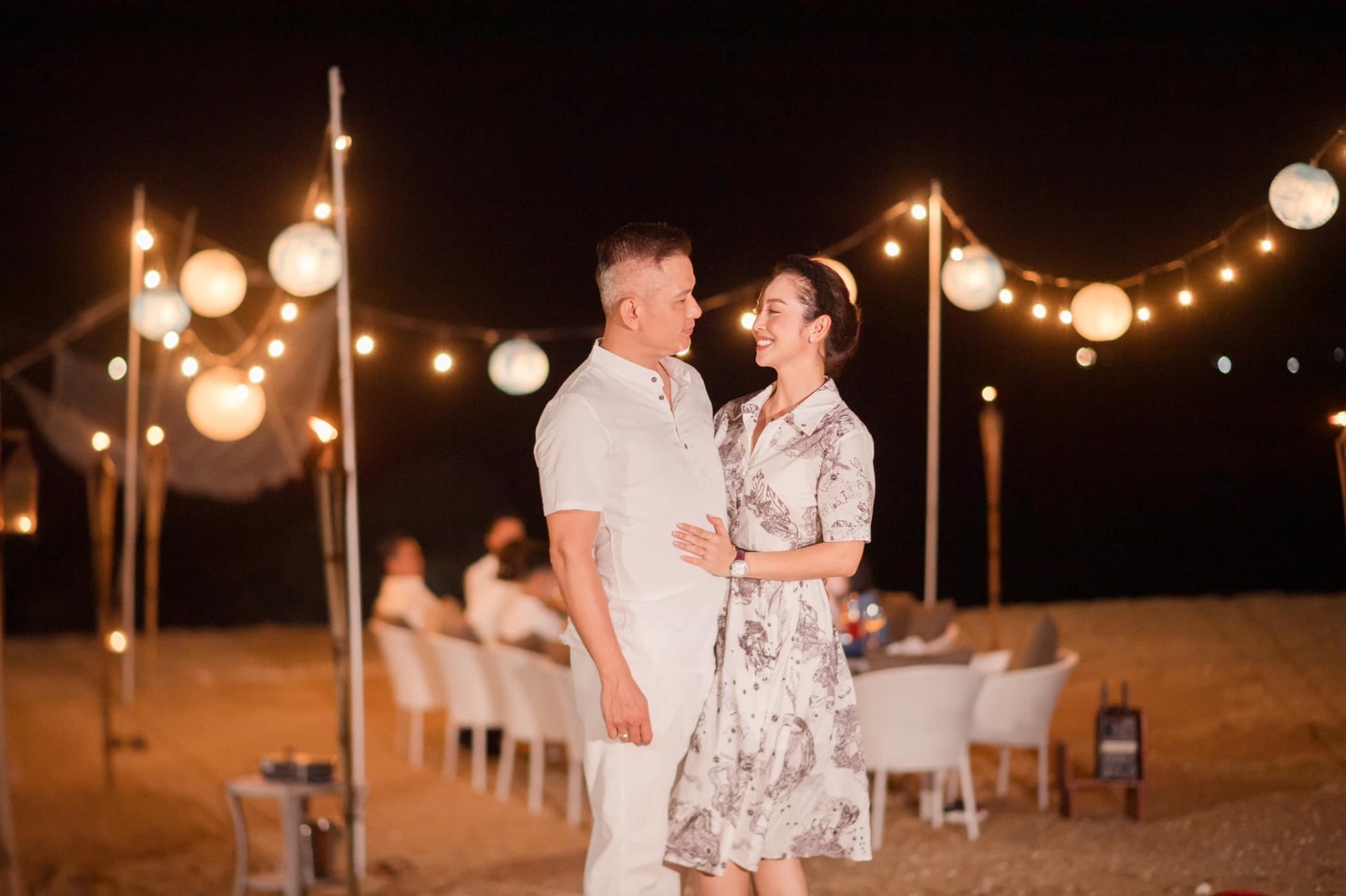 Con trai Jennifer Phạm cao vượt cả mẹ lẫn bố dượng - Ảnh 4