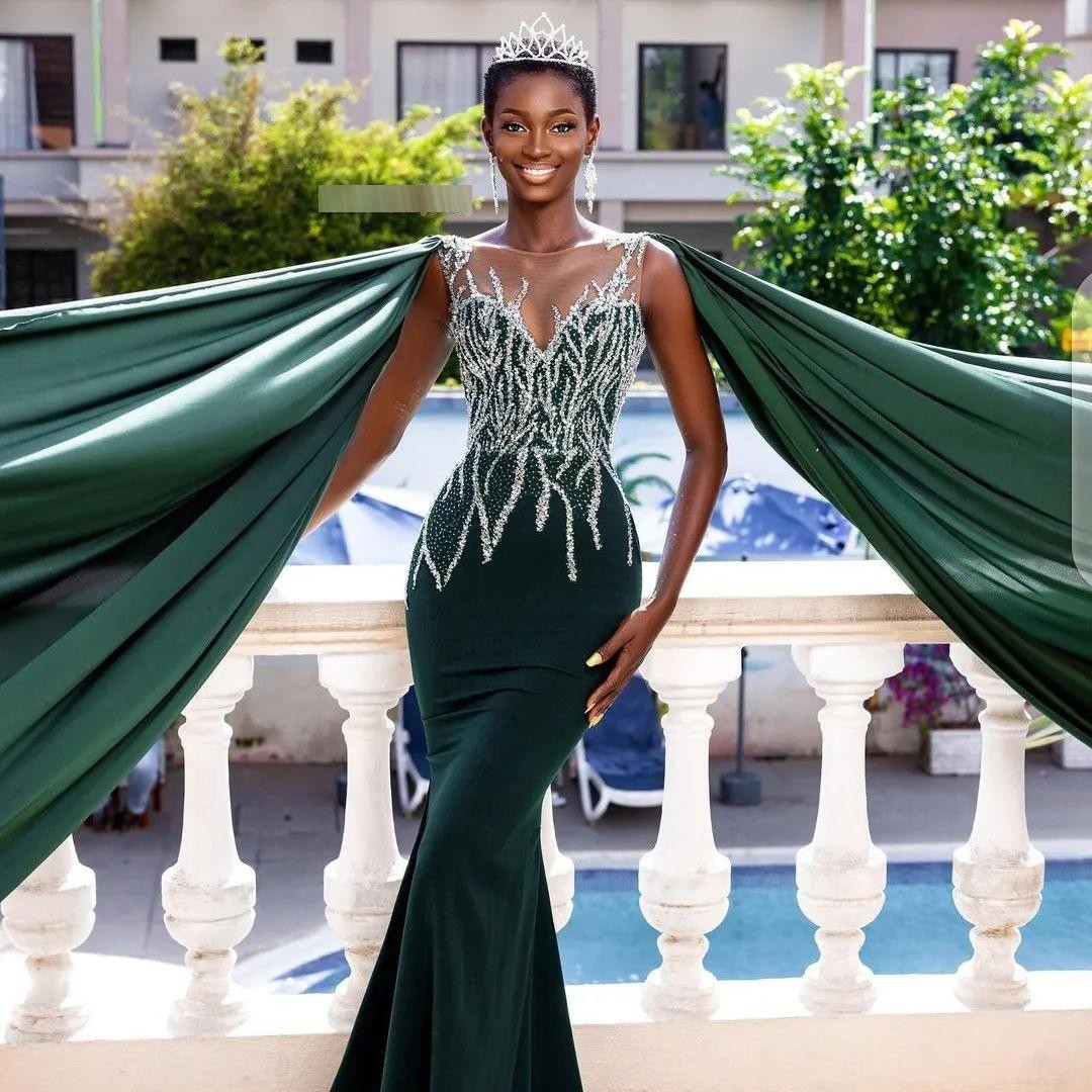 Hoa hậu Bờ Biển Ngà suýt ngất, bật khóc nức nở khi đăng quang - Ảnh 3