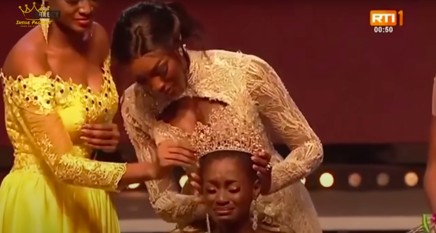 Hoa hậu Bờ Biển Ngà suýt ngất, bật khóc nức nở khi đăng quang - Ảnh 4