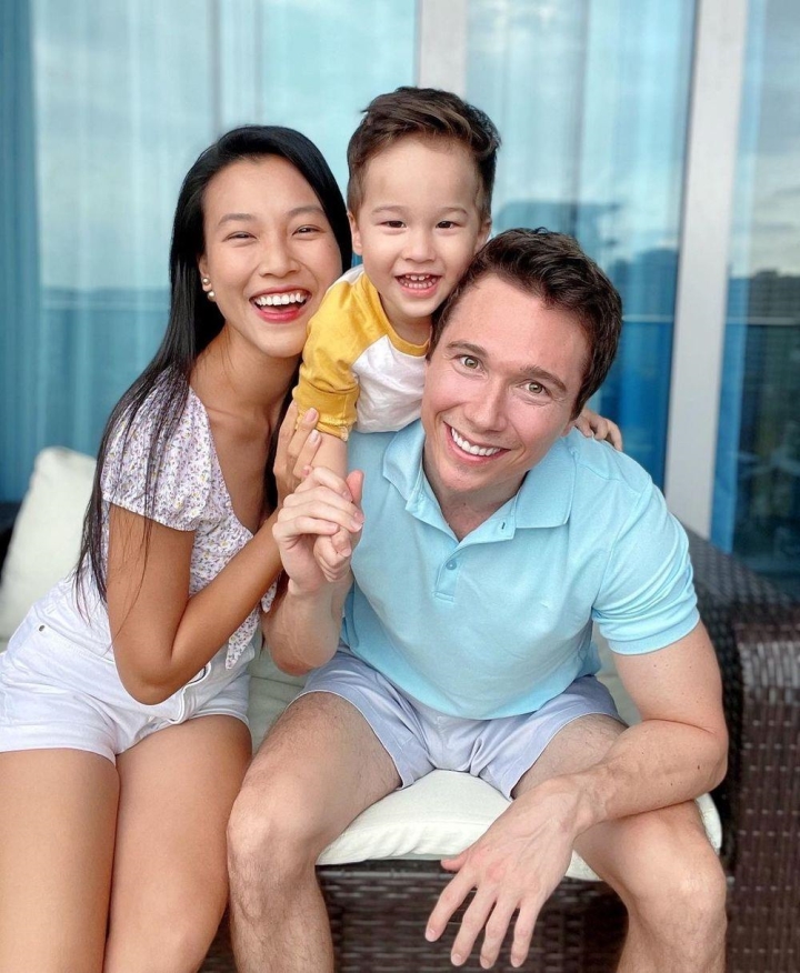 MC Hoàng Oanh ẩn ý chuyện sống tử tế với người 