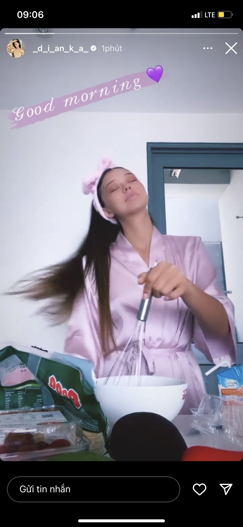 Vợ Bùi Tiến Dũng lộ mặt mộc khác xa trên ảnh khi mang bầu con đầu lòng - Ảnh 1