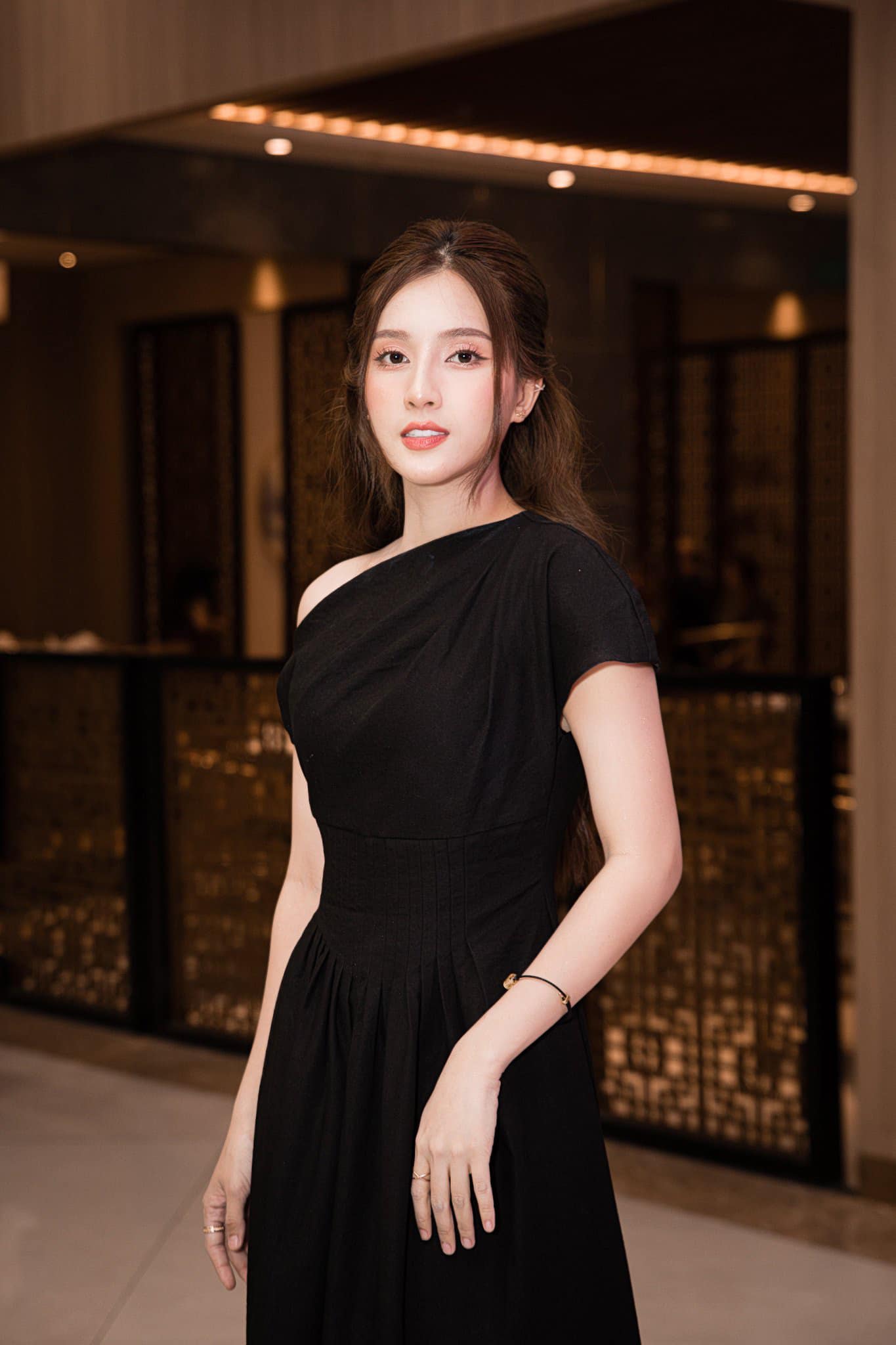 Con gái Jack - Thiên An 14 tháng tuổi đã tự lập làm mọi thứ vì mẹ bận đi làm - Ảnh 5