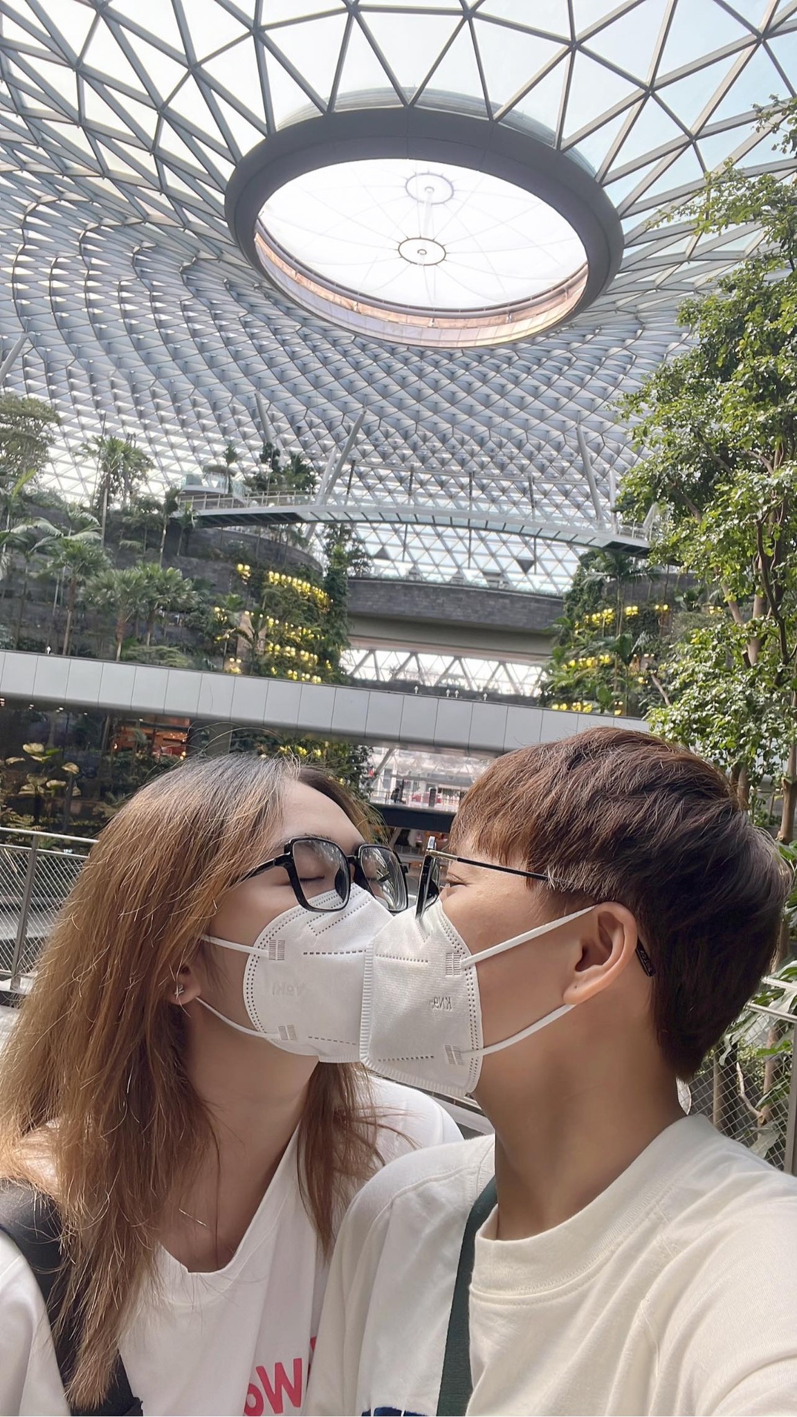 Thiện Nhân chính thức lên tiếng vụ mất tích: Bị gia đình xóa khỏi Fanpage, đang sống cùng bạn trai - Ảnh 2