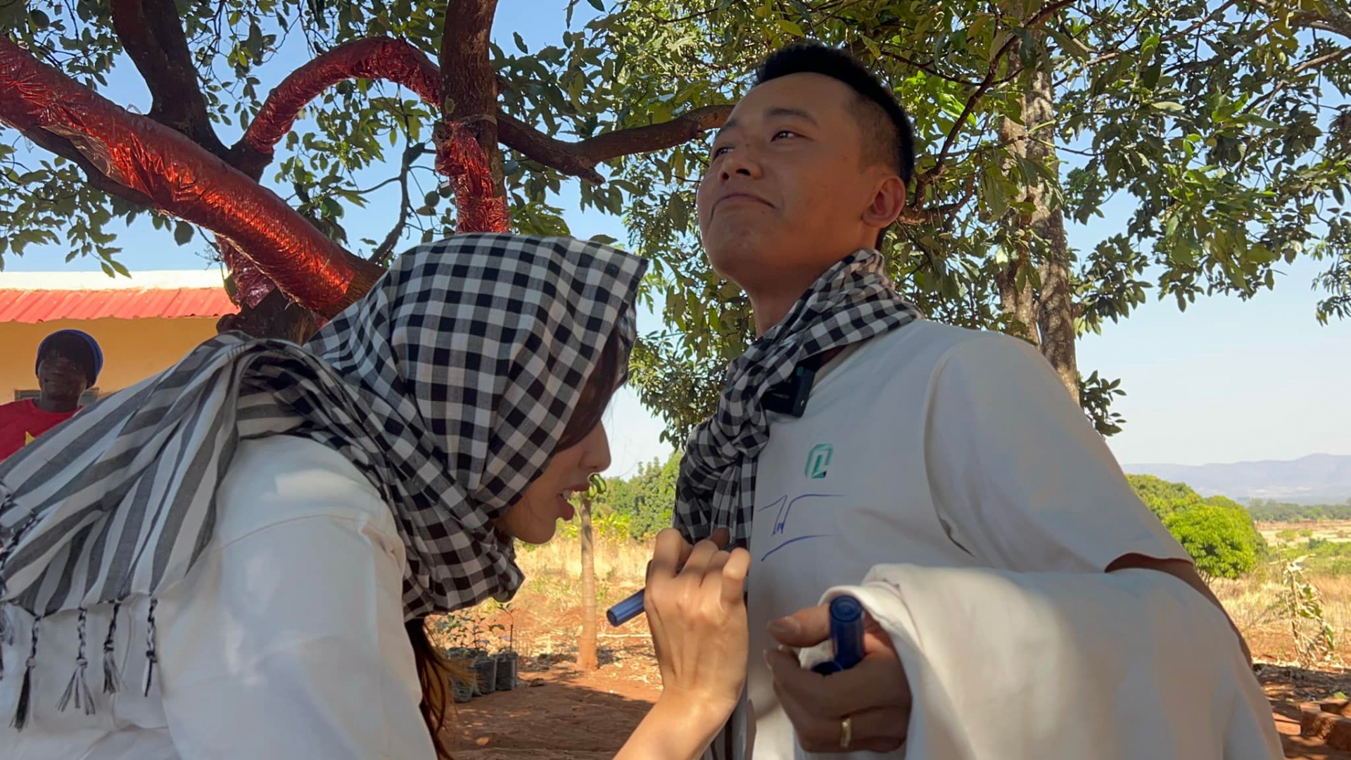 Đang được ghép cặp với Quang Linh, Hoa hậu Thùy Tiên bị đồn đã có bạn trai là CEO giàu có - Ảnh 3