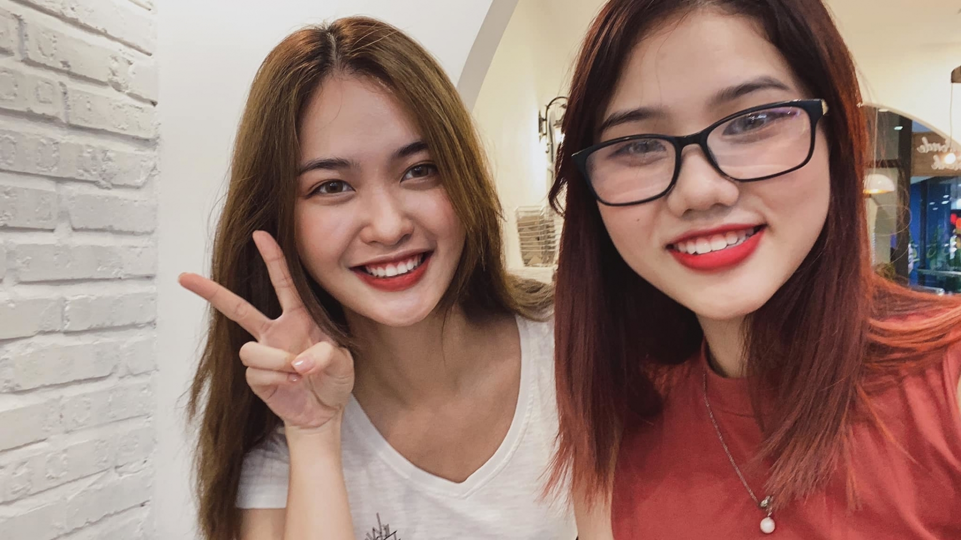 Loạt ảnh thời đi học nhắng nhít của Tân Hoa hậu Nông Thúy Hằng - Ảnh 8