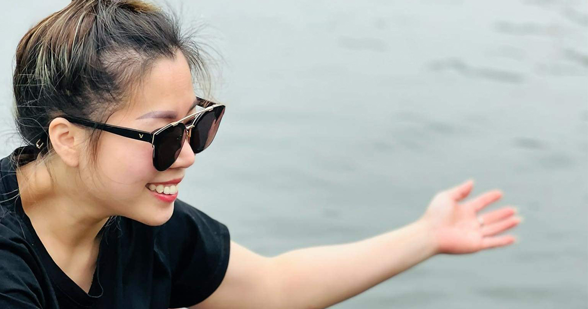 Nửa đêm, bà xã Hồng Đăng tâm sự buồn: "Có những đoạn đường vừa đi vừa khóc"