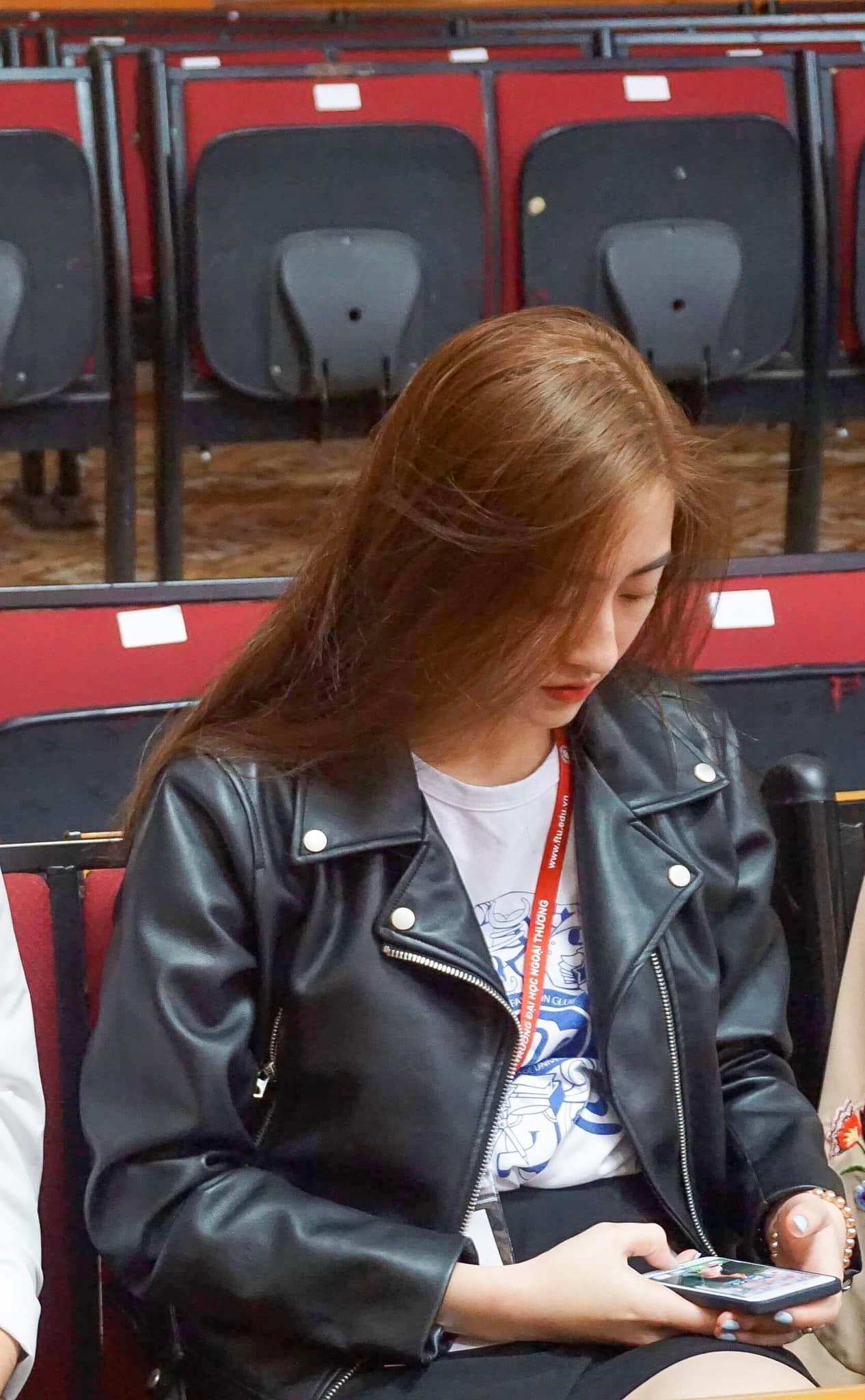 Lương Thùy Linh - Ảnh 4