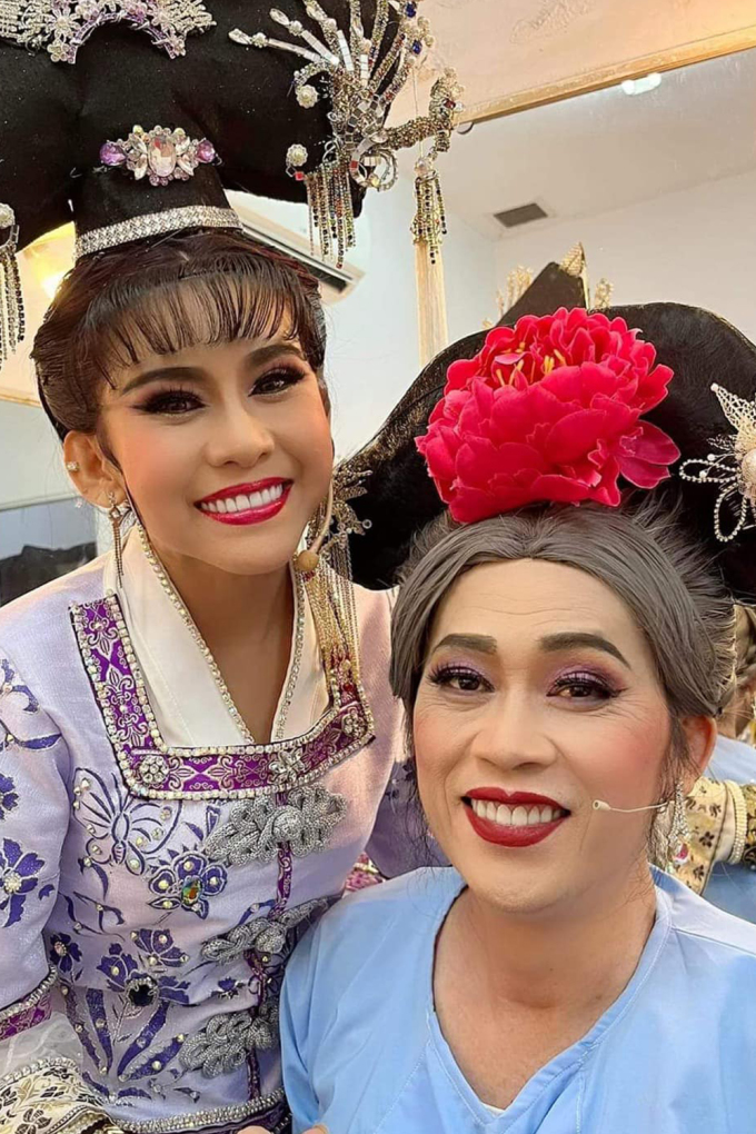 Con trai Hoài Linh về nước thăm bố sau gần 3 năm xa cách, ngoại hình danh hài gây chú ý - Ảnh 2