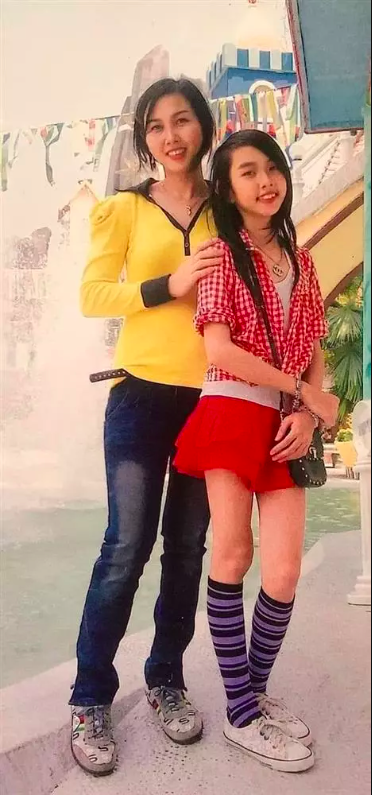 Loạt ảnh thuở nhỏ của Thuỳ Tiên chứng minh nhan sắc 