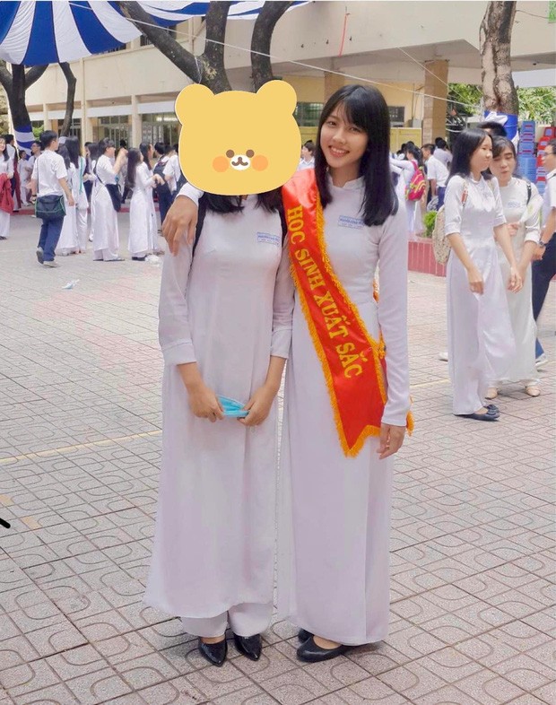 Loạt ảnh thuở nhỏ của Thuỳ Tiên chứng minh nhan sắc 