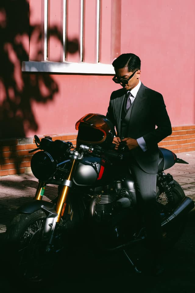 Phan Hiển hóa quý ông bụi bặm trước ngày đưa Khánh Thi sang Pháp chụp ảnh cưới - Ảnh 9