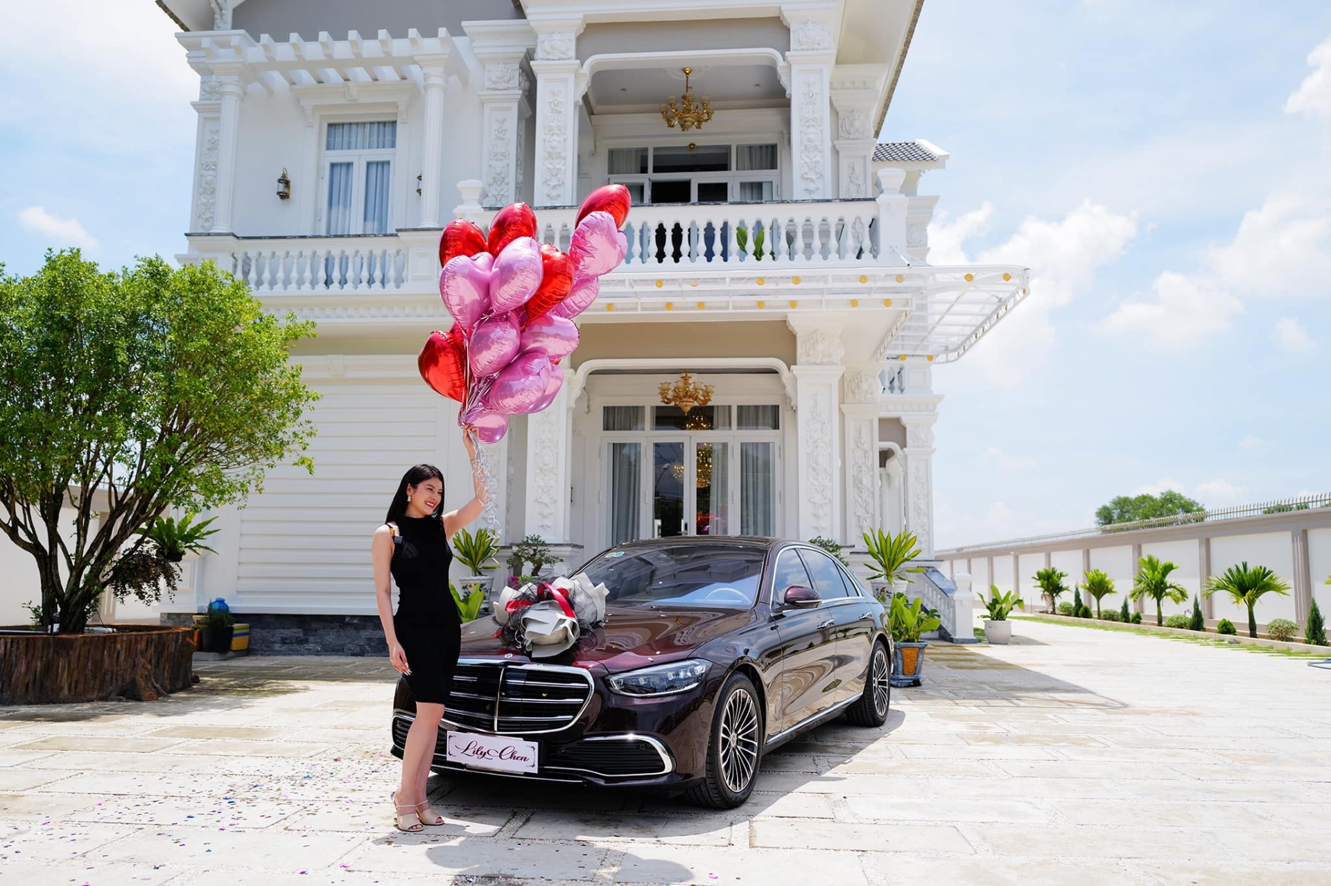 Ngoài G63, Lily Chen tậu 3 Mercedes tiền tỷ trong 18 tháng - Ảnh 3