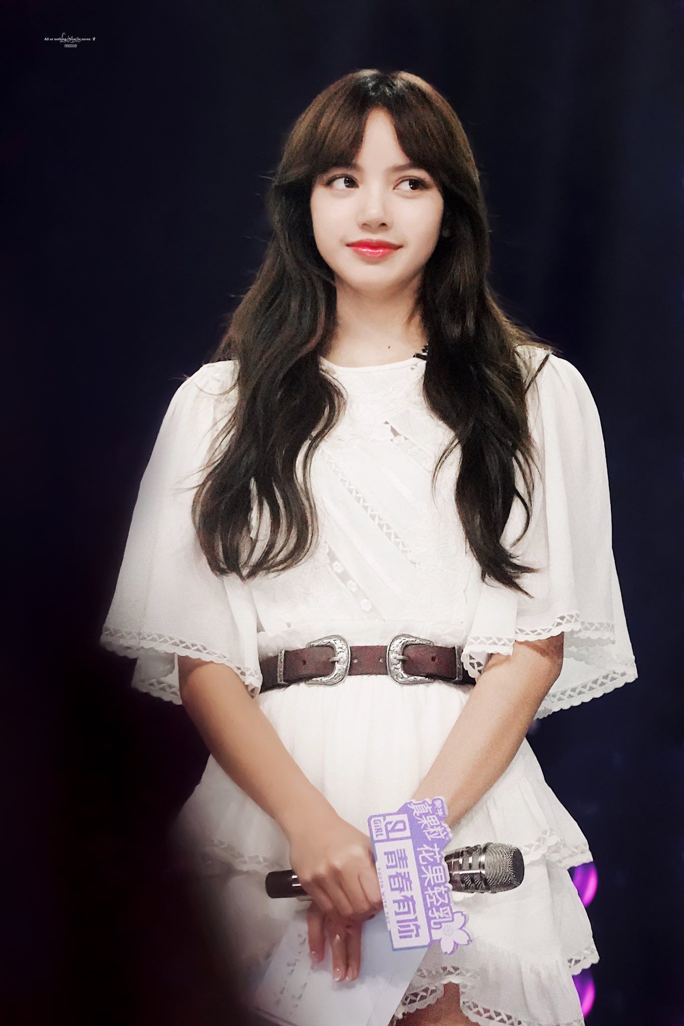 20 kiểu tóc mái bay phù hợp với mọi khuôn mặt? Jennie, Lisa (BLACKPINK) đều đã thử qua! - Ảnh 1