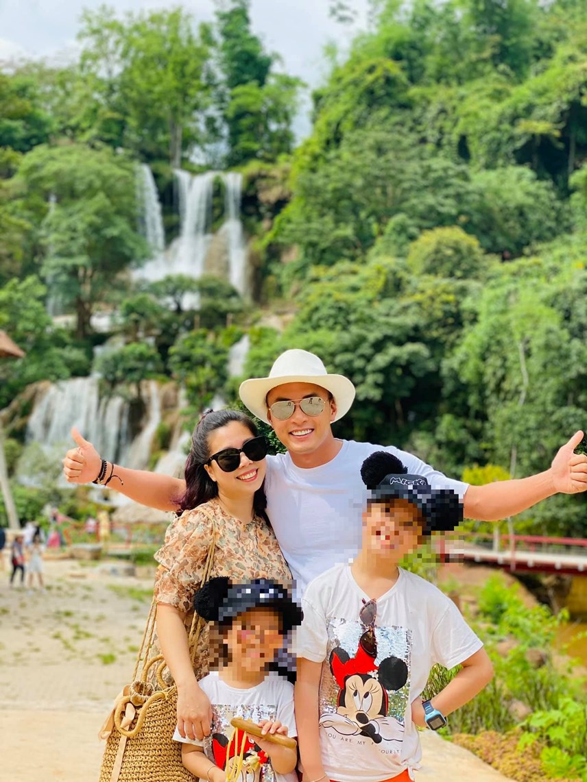 Làm việc ngày đêm, vợ Hồng Đăng tự nhủ: 