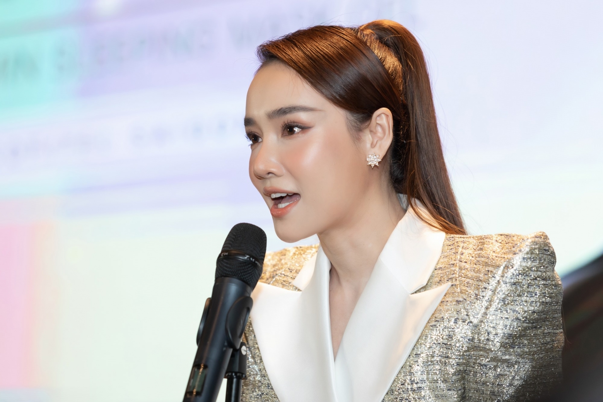 Khoảng thời gian trầm cảm sau sinh của Nhã Phương:  - Ảnh 2