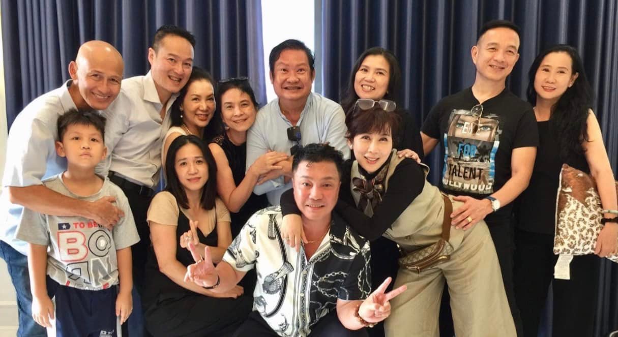 Diễm Hương gặp lại Lý Hùng sau 30 năm xa cách, nhan sắc tuổi 52 trẻ đẹp khó tin - Ảnh 1