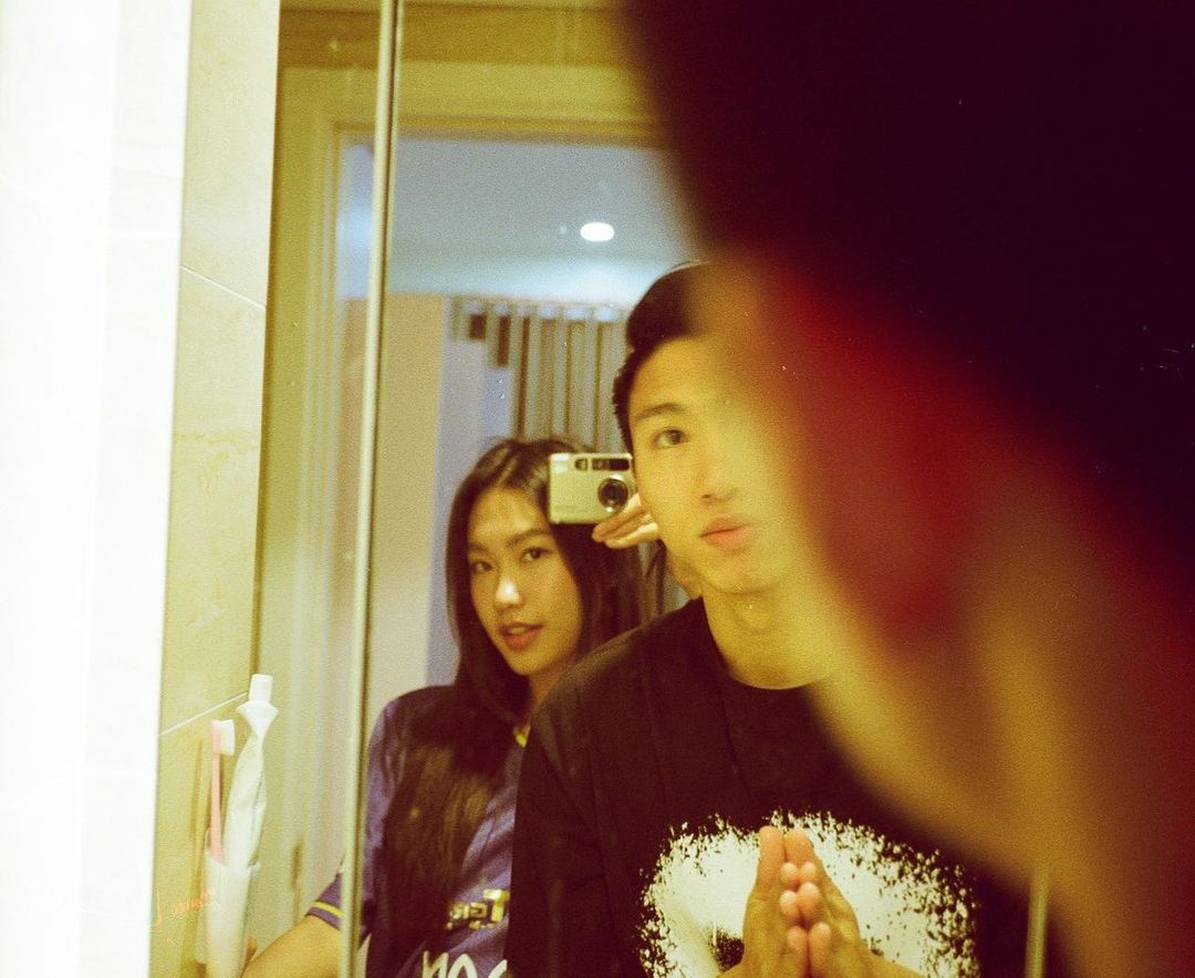 Đoàn Văn Hậu tự lập page để công khai loạt ảnh tình tứ bên Doãn Hải My - Ảnh 5