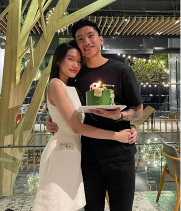 Đoàn Văn Hậu tự lập page để công khai loạt ảnh tình tứ bên Doãn Hải My - Ảnh 6