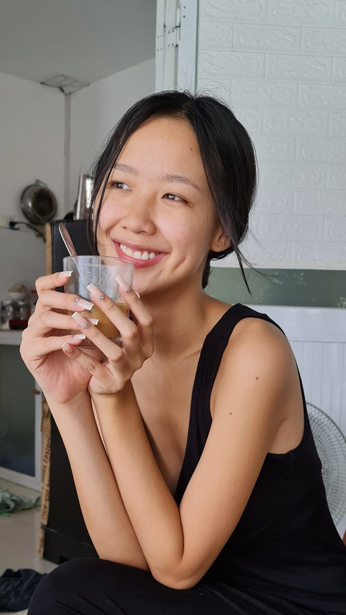 Á hậu Bảo Ngọc khoe ảnh mặt mộc kém sắc nhưng Đỗ Thị Hà vẫn khen ngợi hết lời - Ảnh 6