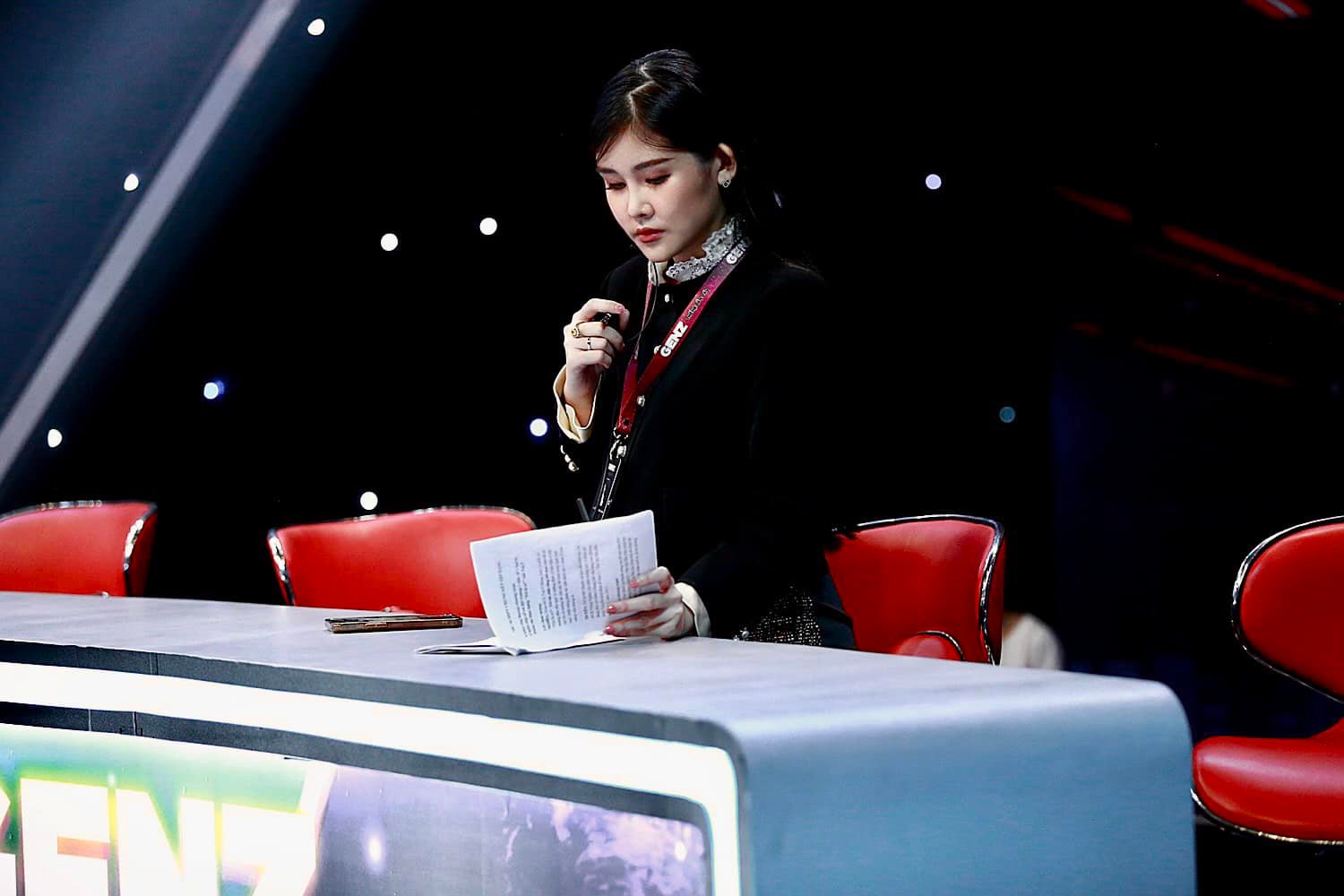 Chồng sắp cưới Lê Âu Ngân Anh xót xa, thương vợ thức khuya dậy sớm làm việc - Ảnh 2