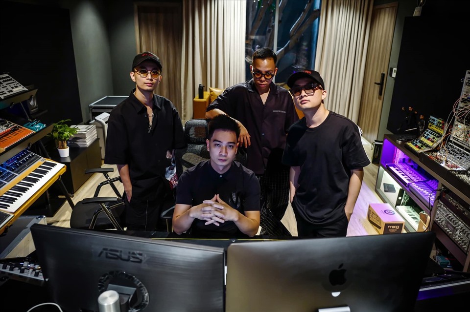 Đội ngũ Producer chủ chốt của Rap Việt mùa 1
