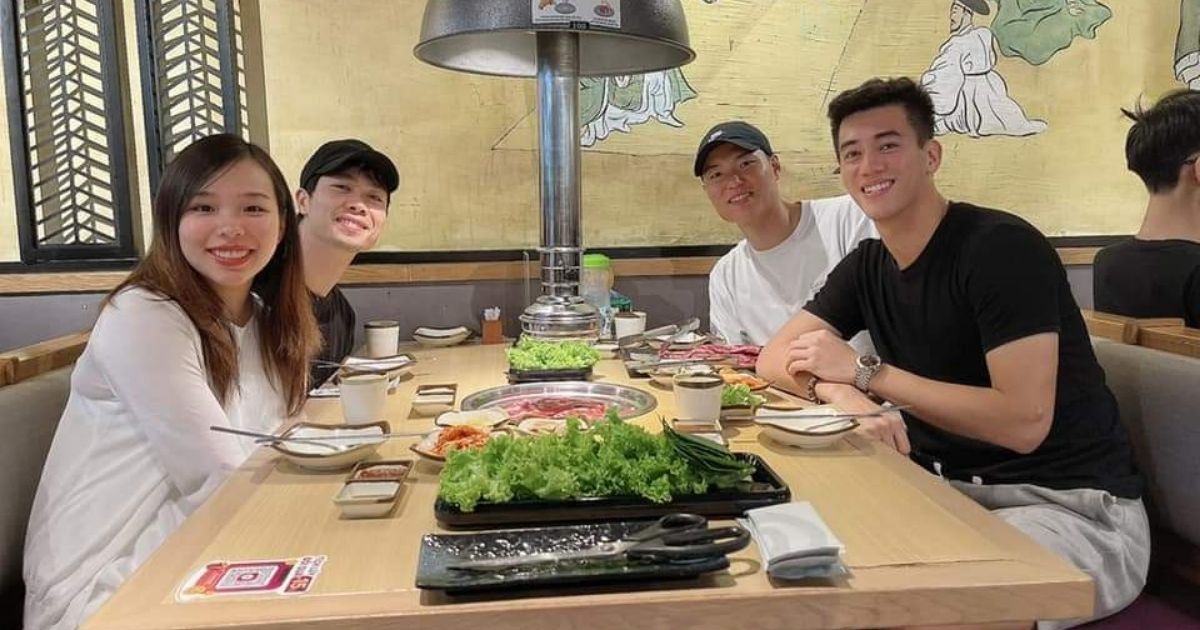 Đi ăn cùng Công Phượng, Viên Minh bị nghi có tin vui qua chi tiết này