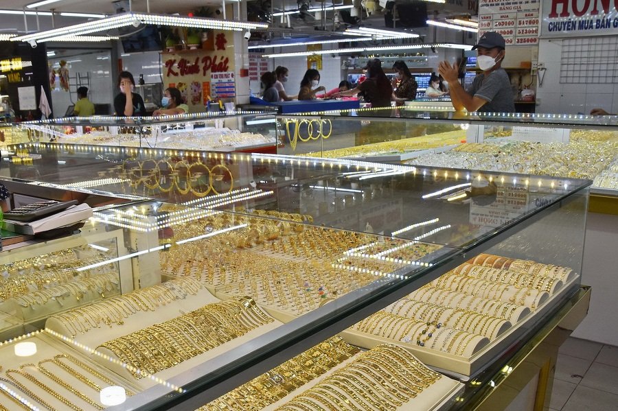 Giá vàng hôm nay 14.6 vàng thế giới và trong nước đua nhau giảm sốc - Ảnh 1