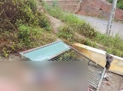 Sập cổng trường mầm non dẫn đến 3 học sinh tử vong.