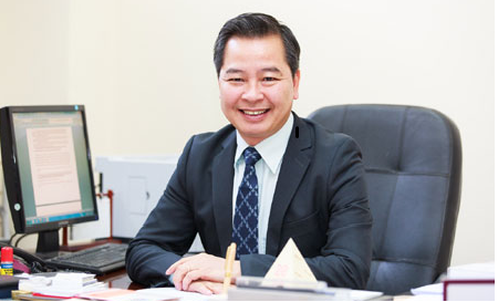 Hiệu trưởng Trường Đại học KHXH&NV xin từ chức