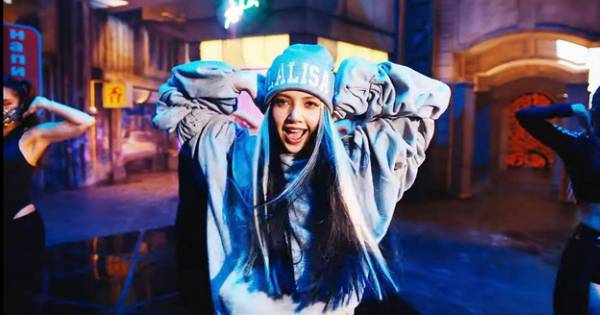 Lisa lập kỷ lục mới cho BlackPink khi dẫn đầu bảng xếp hạng thương hiệu của thần tượng nữ