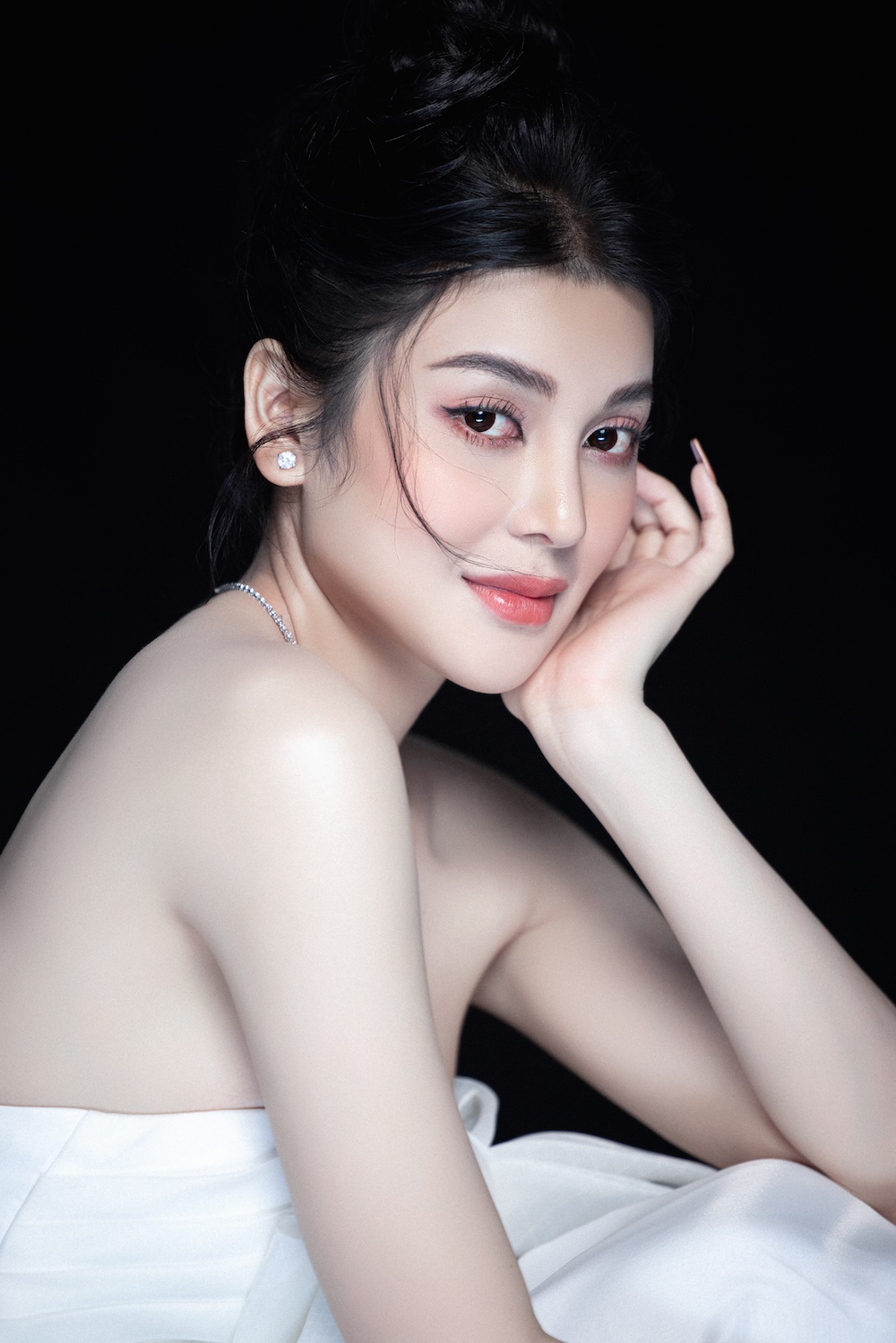 Lily Chen là ai: 'Ngọc nữ bolero' nhưng vướng không ít thị phi  - Ảnh 15