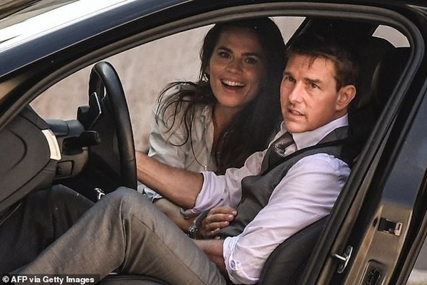 Tom Cruise và Hayley Atwell được cho là nên duyên với nhau khi hợp tác trong bộ phim 'Nhiệm vụ bất khả thi 7'