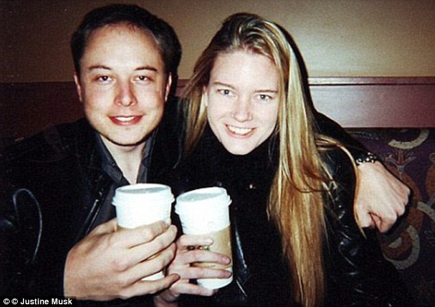 Elon Musk và người vợ đầu tiên khi cả hai còn là sinh viên