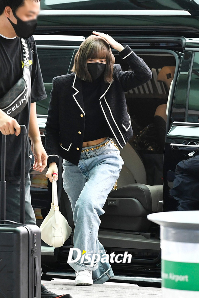 Lisa thu hút sự chú ý tại sân bay Incheon khi lên đường sang Pháp tham dự Paris Fashion Week