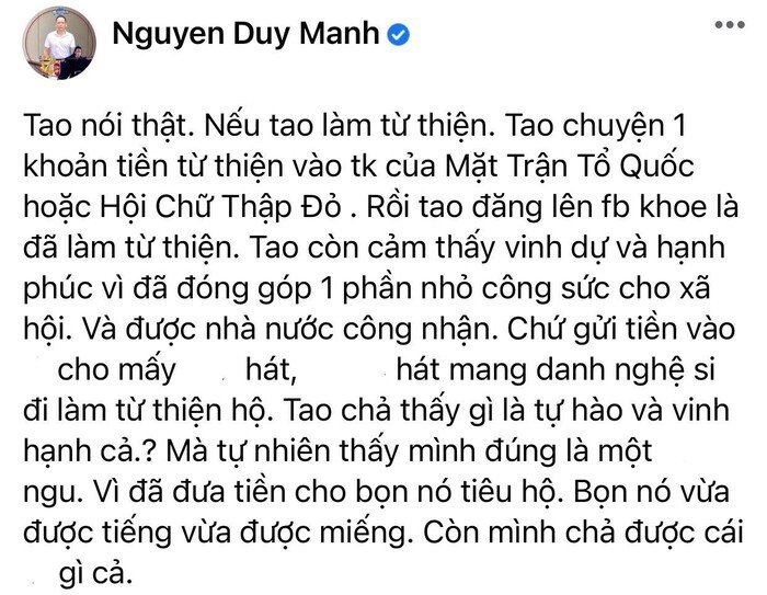 Duy Mạnh liên tục có phát ngôn gây tranh cãi liên quan đến chuyện từ thiện của đồng nghiệp ngay thời điểm nhạy cảm