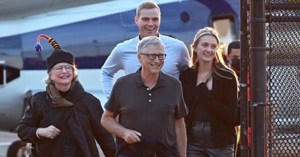 Bill Gates sẽ lần đầu gặp lại vợ cũ trong đám cưới con gái lớn?