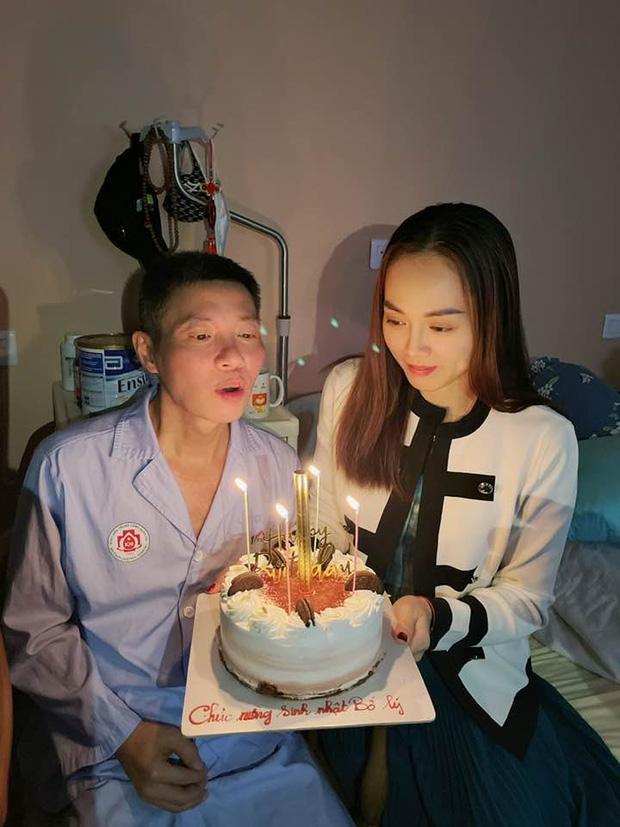 Hình ảnh anh đón sinh nhật trong bệnh viện được bà xã Lê Ngọc Hà chia sẻ cách đây không lâu