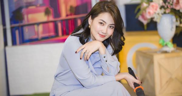 Ngọc Lan lên tiếng về việc thế chỗ NSND Hồng Vân trong Bạn muốn hẹn hò 