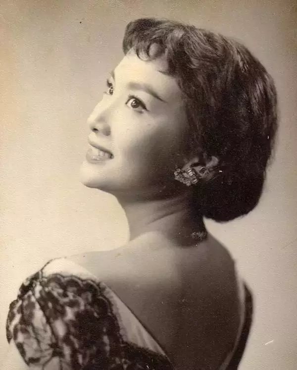 Cận cảnh vẻ đẹp 'không góc chết' một thời của diễn viên Trung Quốc đình đám những năm 50