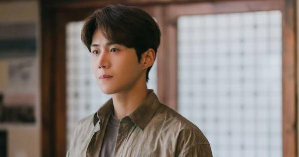 KBS xác nhận Kim Seon Ho rời chương trình "2 Days 1 Night" sau  lùm xùm với bạn gái cũ