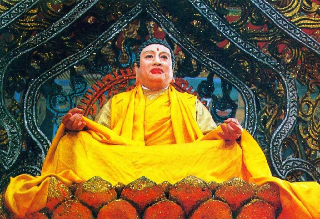 Màn hóa thân kinh điển vào vai Phật Tổ Như Lai của Chu Quảng Long trong bộ phim 'Tây du ký' 1986