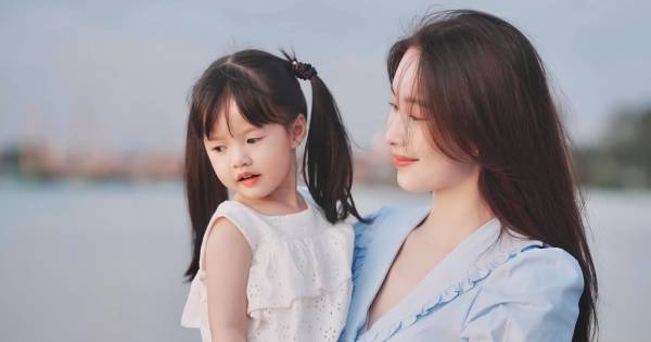 3 mẹ con HH Đặng Thu Thảo dưới ống kính của chồng đại gia khiến các mỹ nhân showbiz phải "trời ơi"