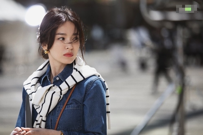 Nhan sắc trẻ trung bất chấp tuổi tác của Song Hye Kyo