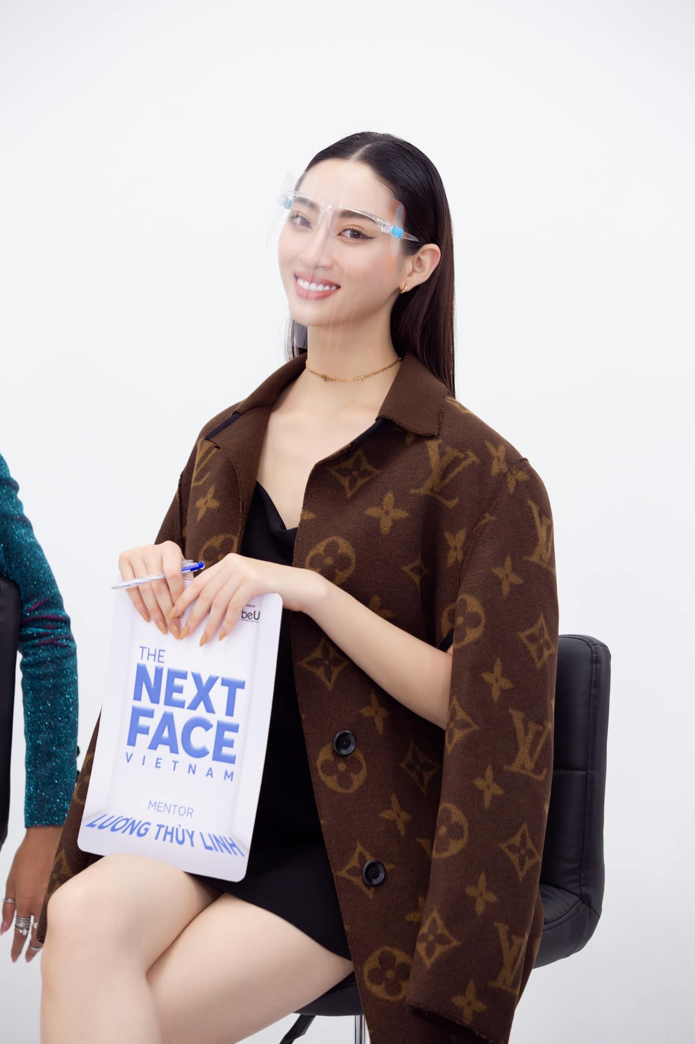 Đây được cho là outfit được cô diện trong tập tiếp theo của chương trình The Next Face Vietnam 2019