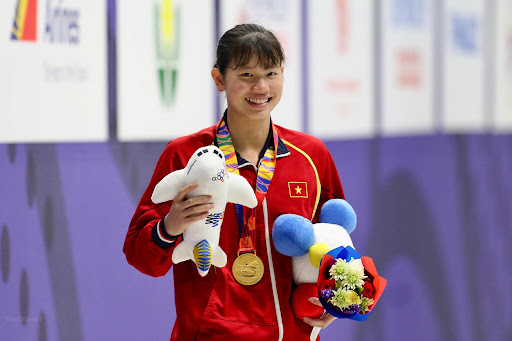 Cô là vận động viên bơi thành công nhất Việt Nam với loạt huy chương cũng như kỷ lục được thiết lập