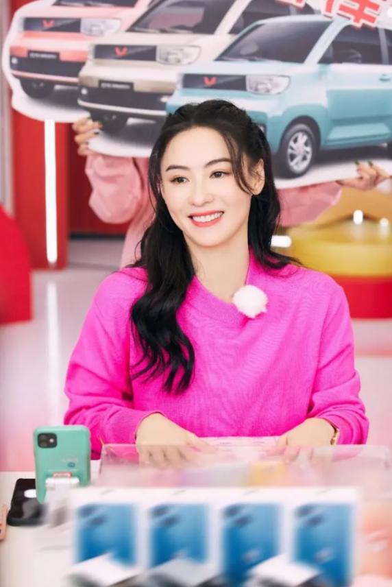 Buổi livestream gần đây của Trương Bá Chi vì sự cô đã khiến nữ diễn viên phải bỏ ra hàng trăm triệu đồng để đền bù